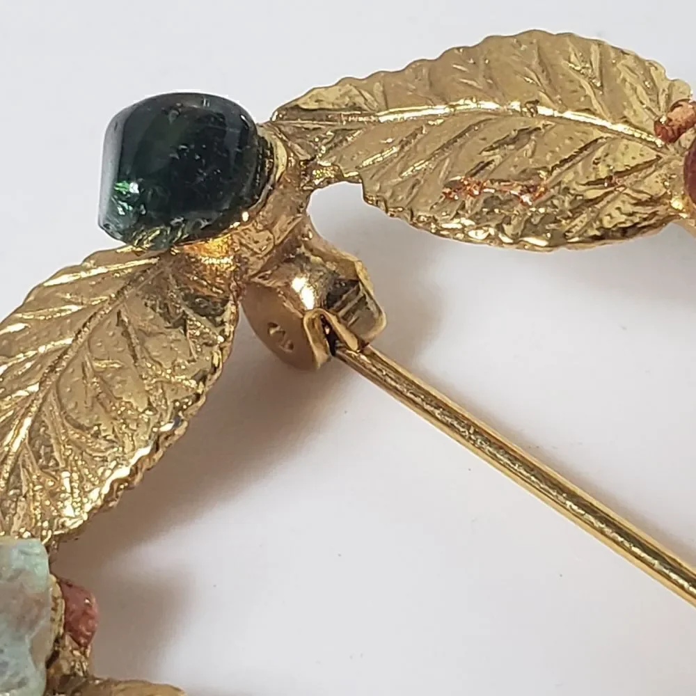 VINTAGE Goldtone Leaf Wreath Stone Embellished Brooch Pin